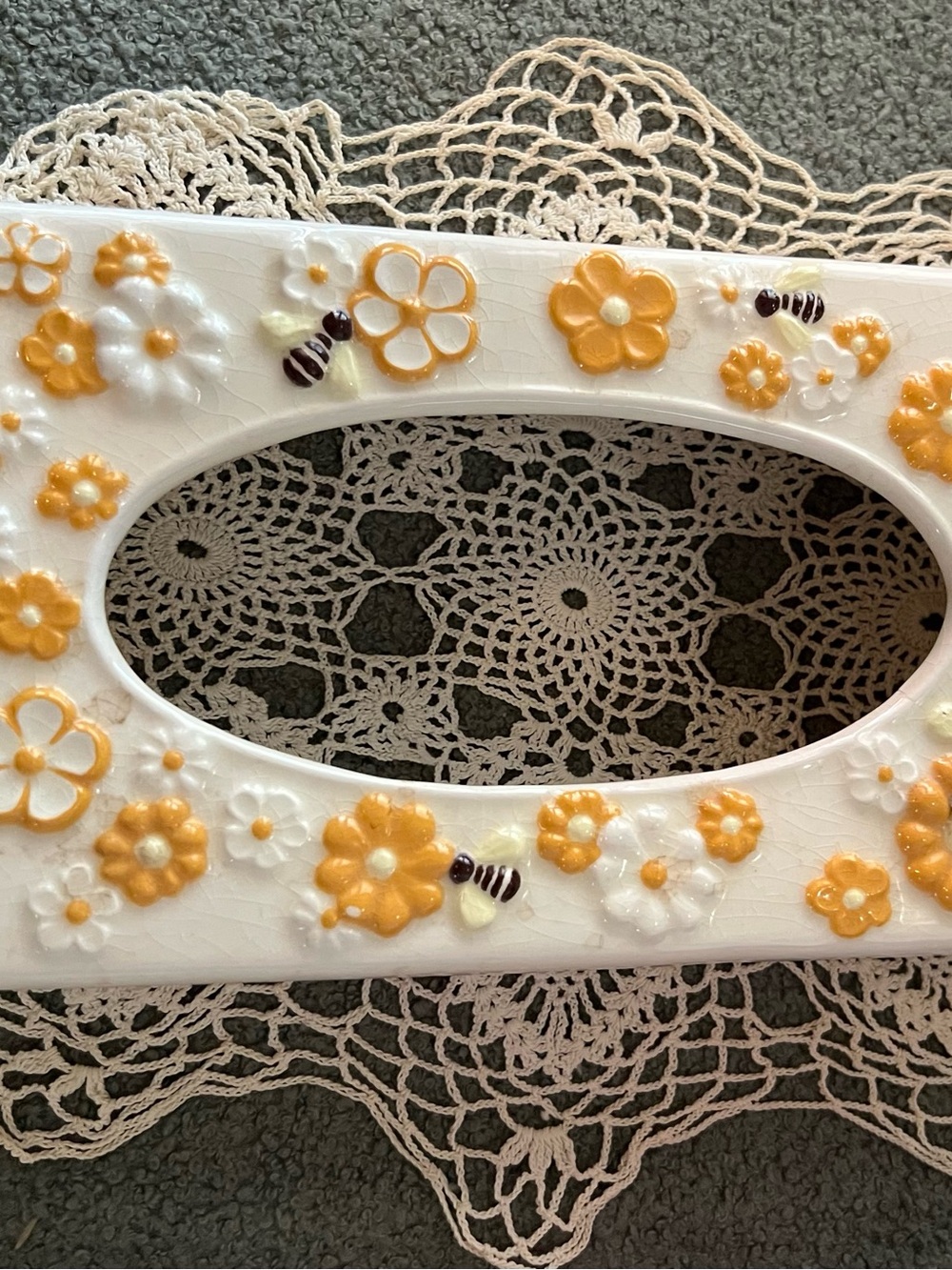 Vintage Armel’s Tissue Box Handpainted Daisies with Bumble Bees 🐝 11ish” by 6ish